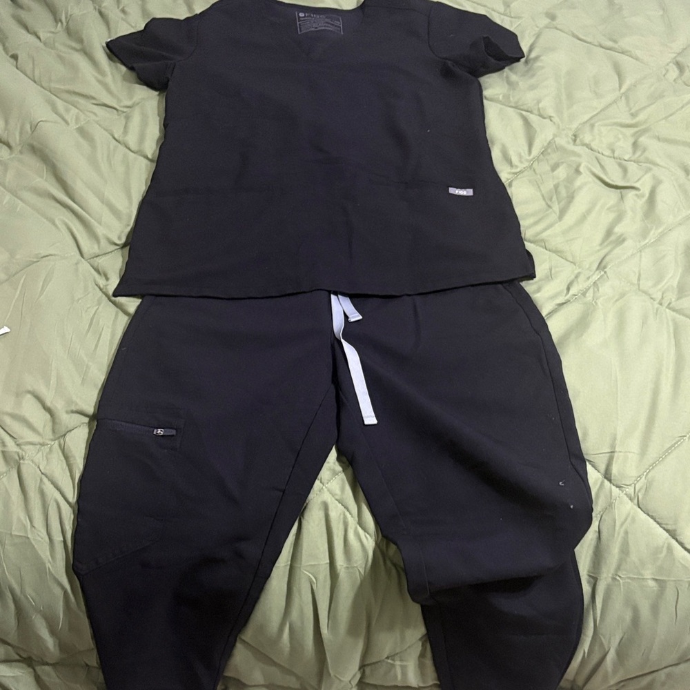 Figs Full Set - image 1